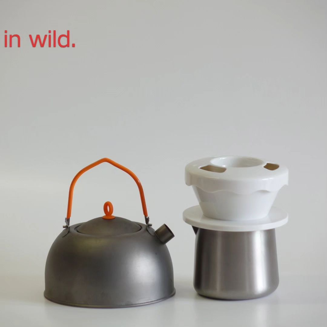 LilyDripper pour over coffee dripper with ceramic design, perfect for brewing fresh coffee at home or in the café.